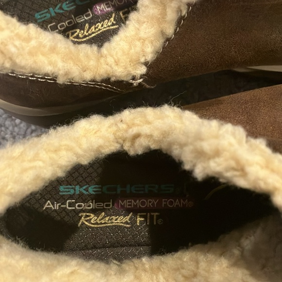 NWT- Skechers Air-Cooled Memory Foam Relaxed Fit Slip On Shoes - Picture 4 of 11